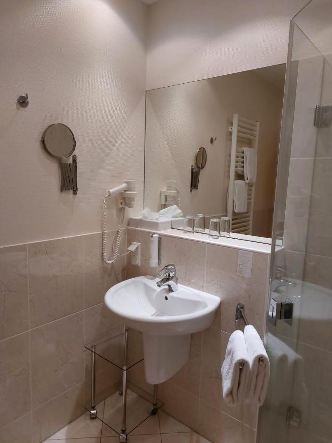 Hotel Goldener Stern Занкт-Інґберт Екстер'єр фото